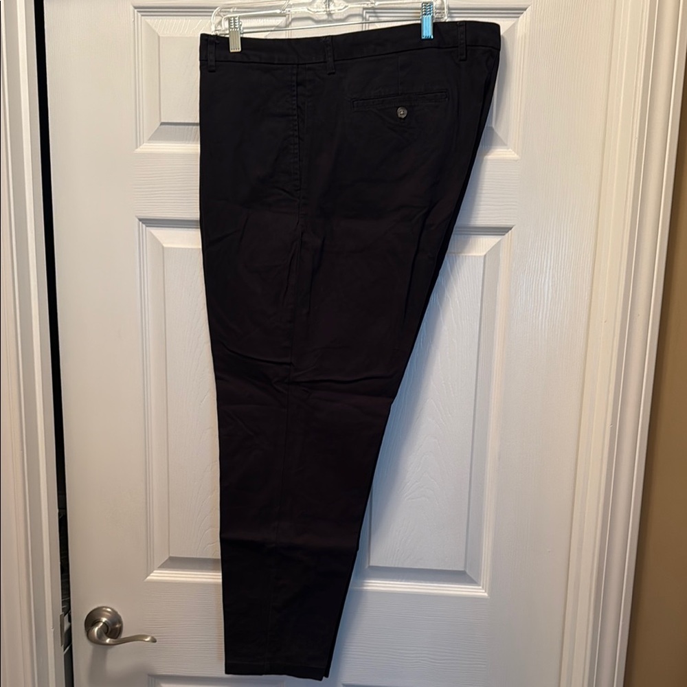 Old Navy Men's Slim Pants 42x30 - Gently Worn/Smoke & Pet Free
